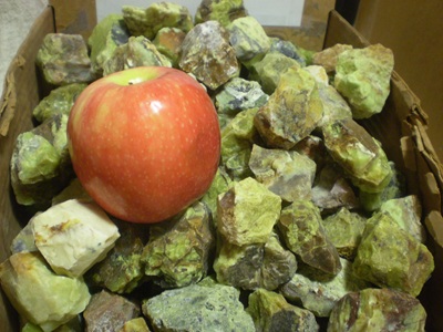 Tumblable green opal.